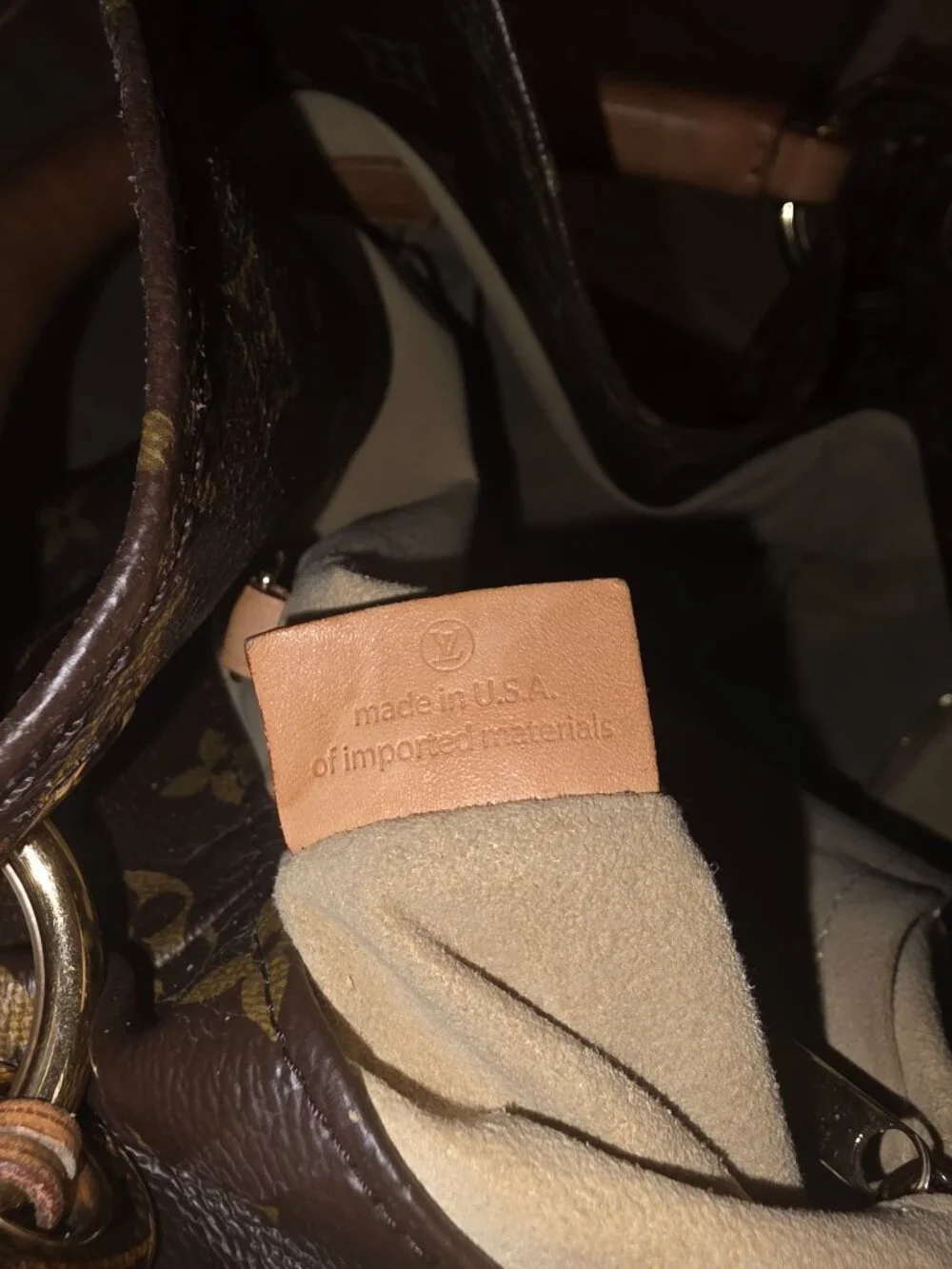 Louis Vuitton Artsy mm handbag